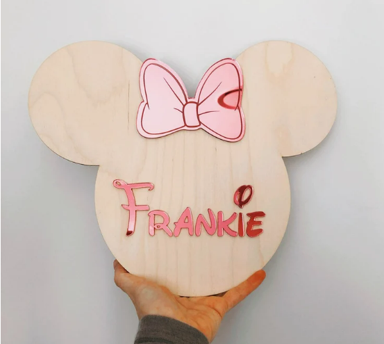 MINNIE MOUSE BOW NAME PLAQUE