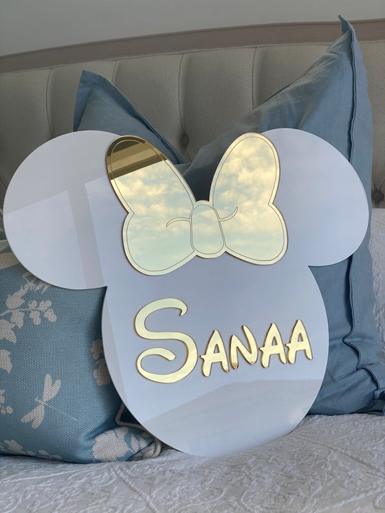 MINNIE MOUSE BOW NAME PLAQUE