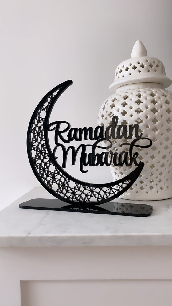 Ramadan Mubarak Moon Stand