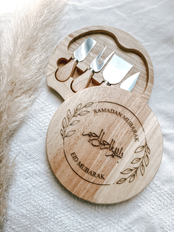 Engraved Board with 4 Piece Cheese Knife Set