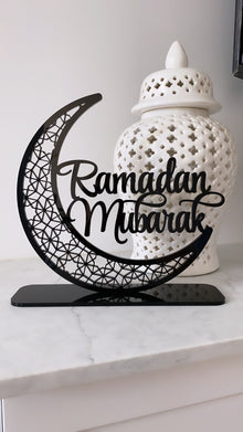  Ramadan Mubarak Moon Stand