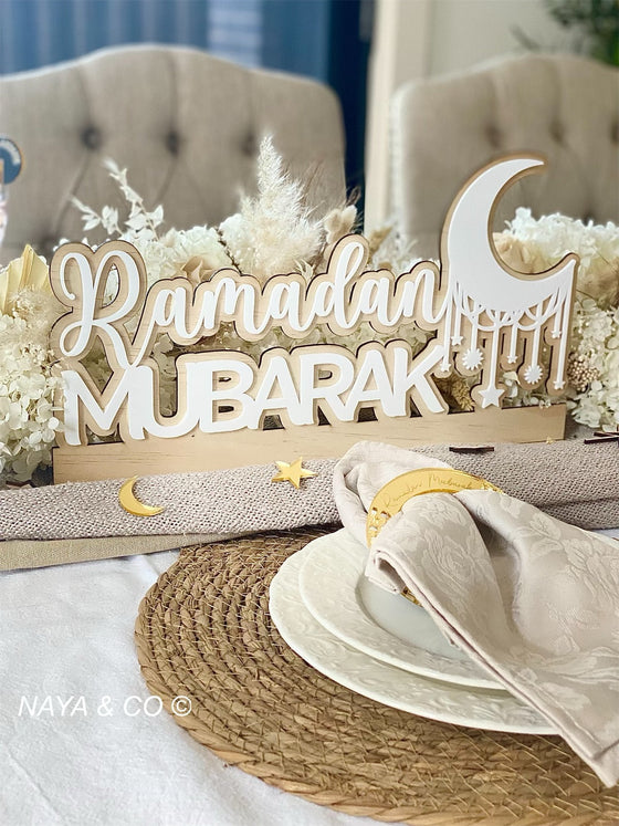 Ramadan Mubarak Layered Moon Stand